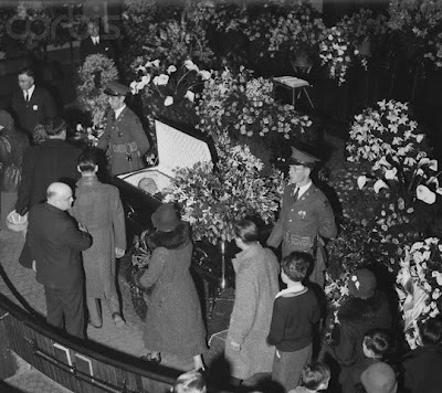 Viewing of Calvin Coolidge, Edwards Congregational Church, Northampton, MA, morning of January 7, 1933. 