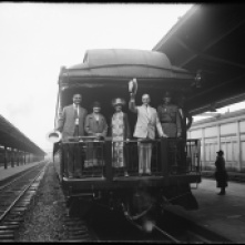 45058v caboose of train 1925