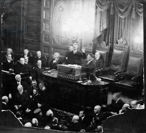 Calvin Coolidge takes the Oath as Governor, January 2, 1919
