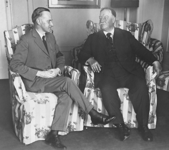 New President Calvin Coolidge sits with predecessor, William H. Taft at the New Willard Hotel, 1923.