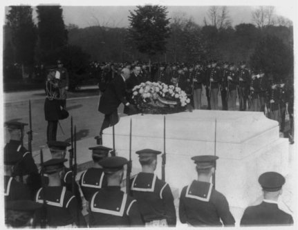 President-Coolidge-at-Tomb-of-Unknown-Soldier-1923