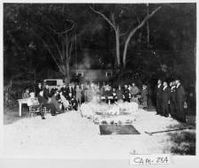 Cabin_Bluff_19271928_President_Coolidge_at_oyster_roast